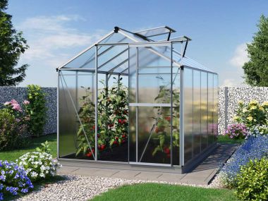 Die Frontansicht des Gewaechshauses Jasmin 5 offenbart eine moderne Struktur und hochwertige Materialien, die eine ideale Pflege der Pflanzen ermöglichen.