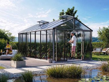 Gewaechshaus ASTERIA 25. Das Gewaechshaus klein mit 16 mm Doppelstegplatten. Ein Glashaus der GFP Profi Gewaechshaus Serie. Ein Gewaechshaus selber bauen in den Farben Aluminium-Natur, Anthrazit oder Gruen.