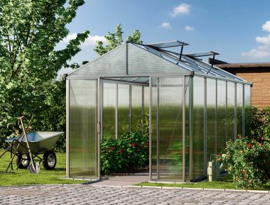 Für Gärtner ohne zusätzliche Ausstattung bietet das klare Design des Gewächshauses TITAN 24 mit 10 mm Stegplatten eine Option ohne Setangebot.