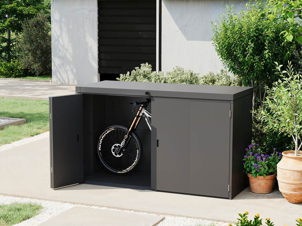 Geräteschrank Finn mit großen Fronttüren