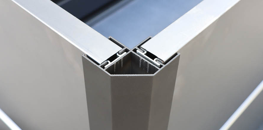Detail der Eckverbindung beim Design-Hochbeet